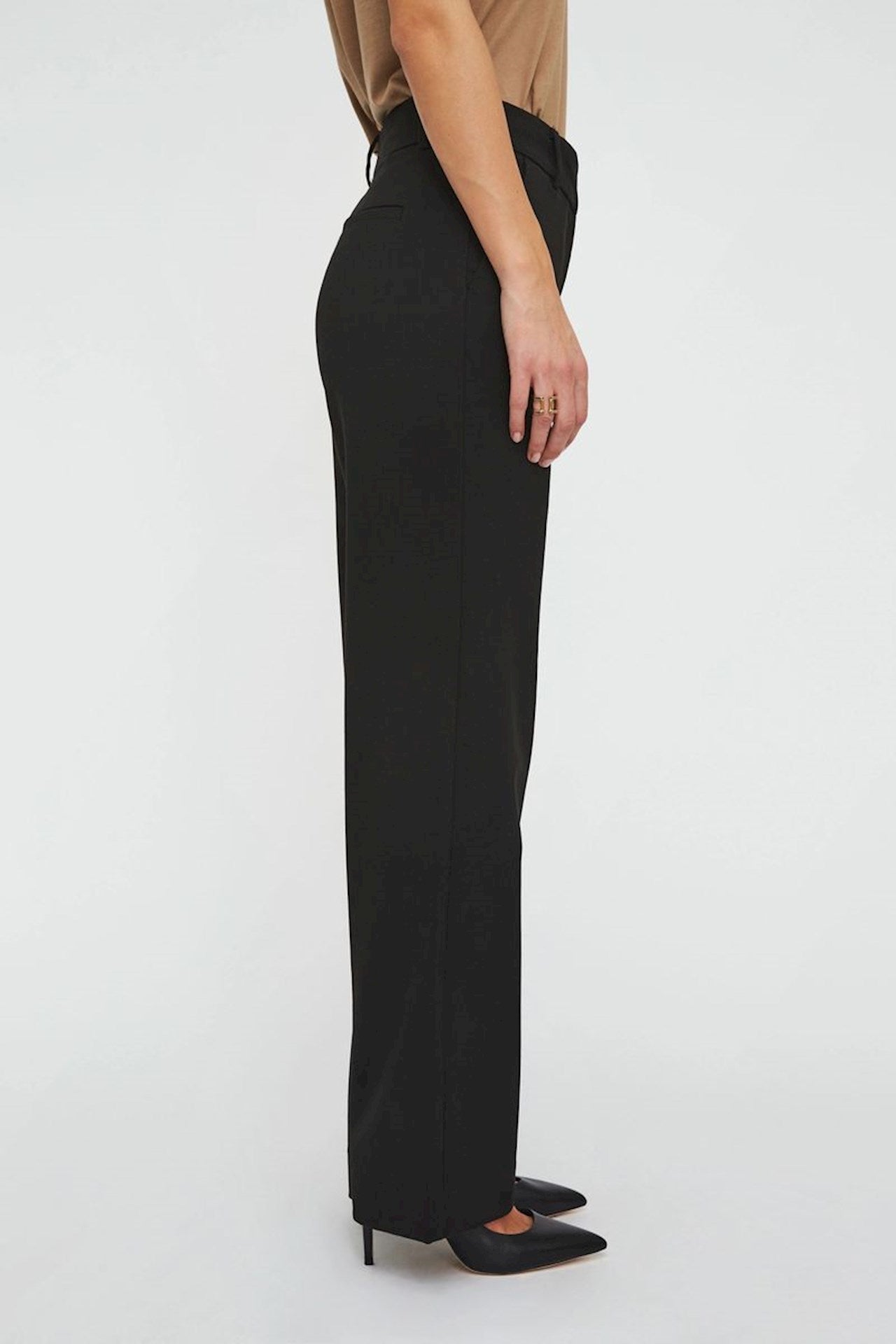 DENA 285 BLACK