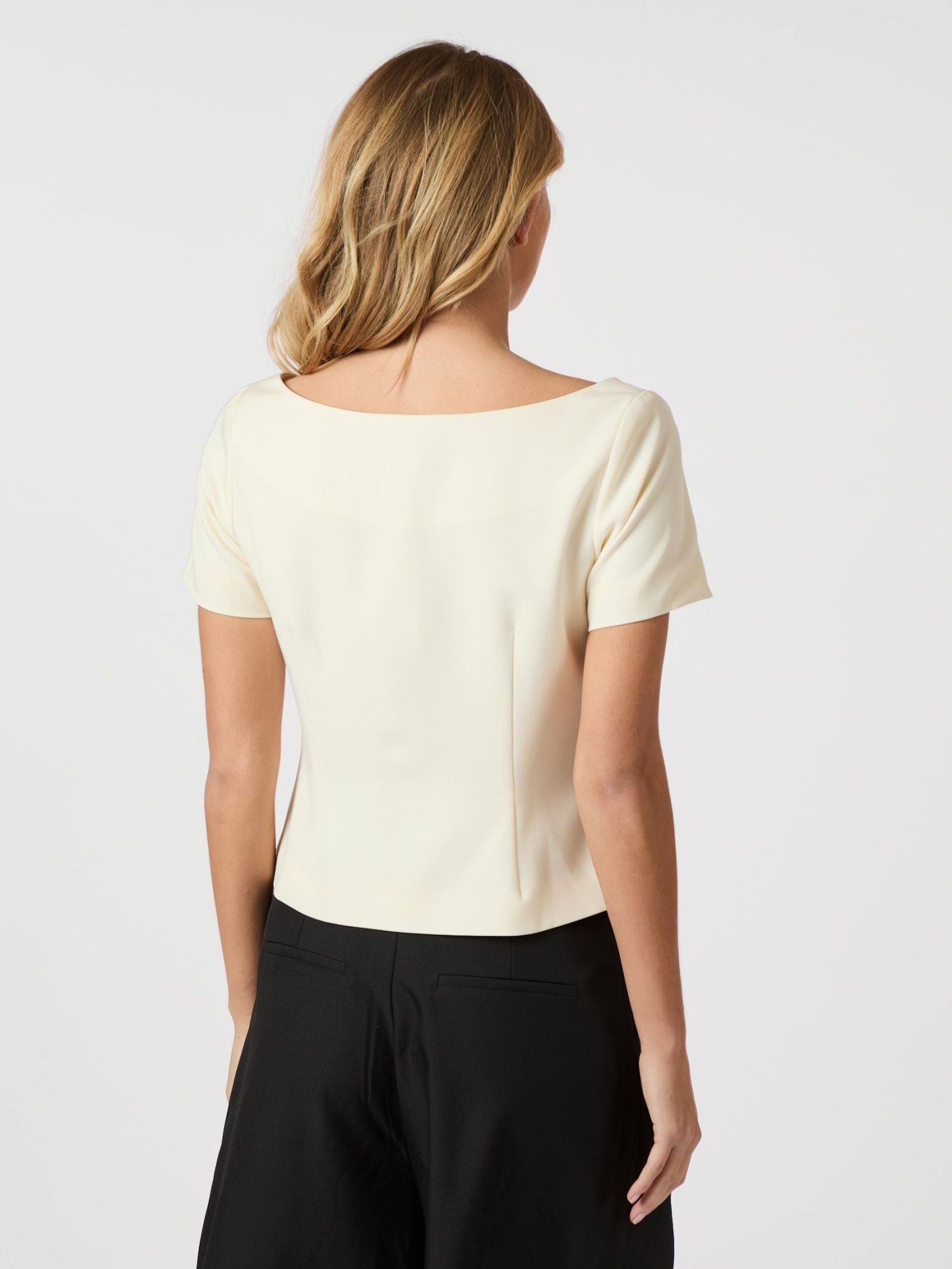 TANGO STRUCTURE TOP