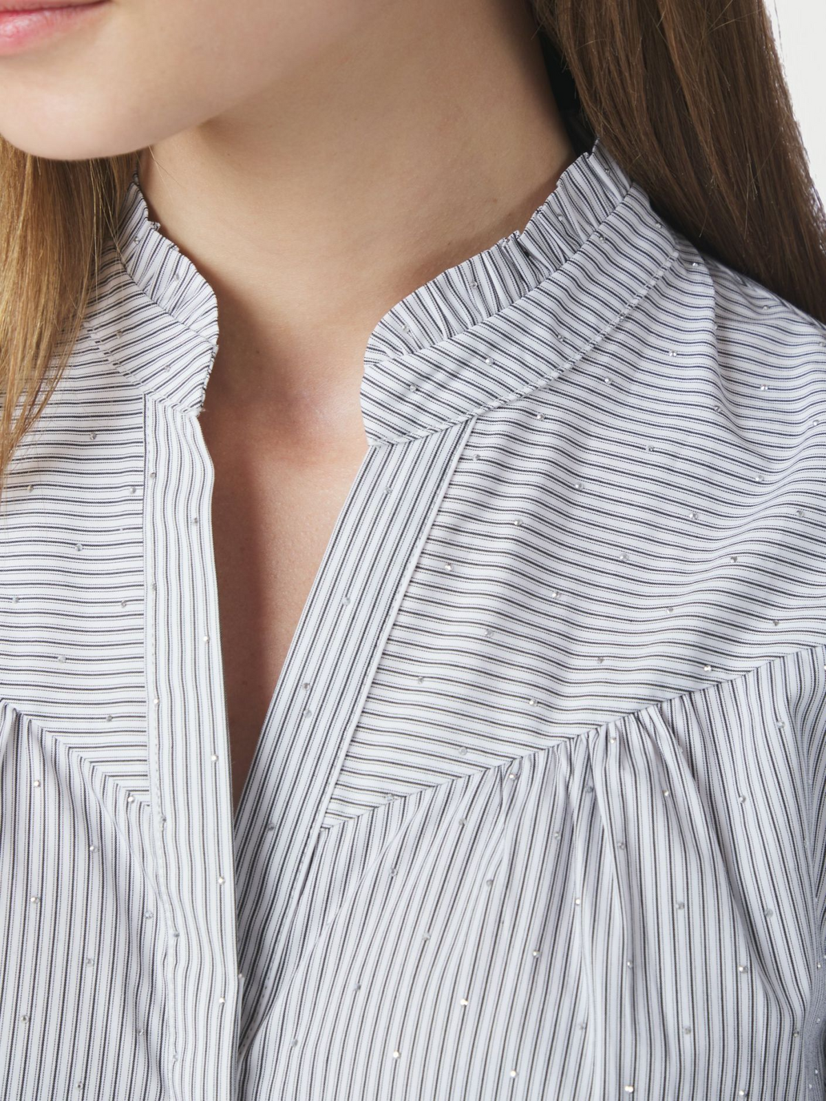 Neo_Noir-ASTRIDA STRIPE STONE BLOUSE