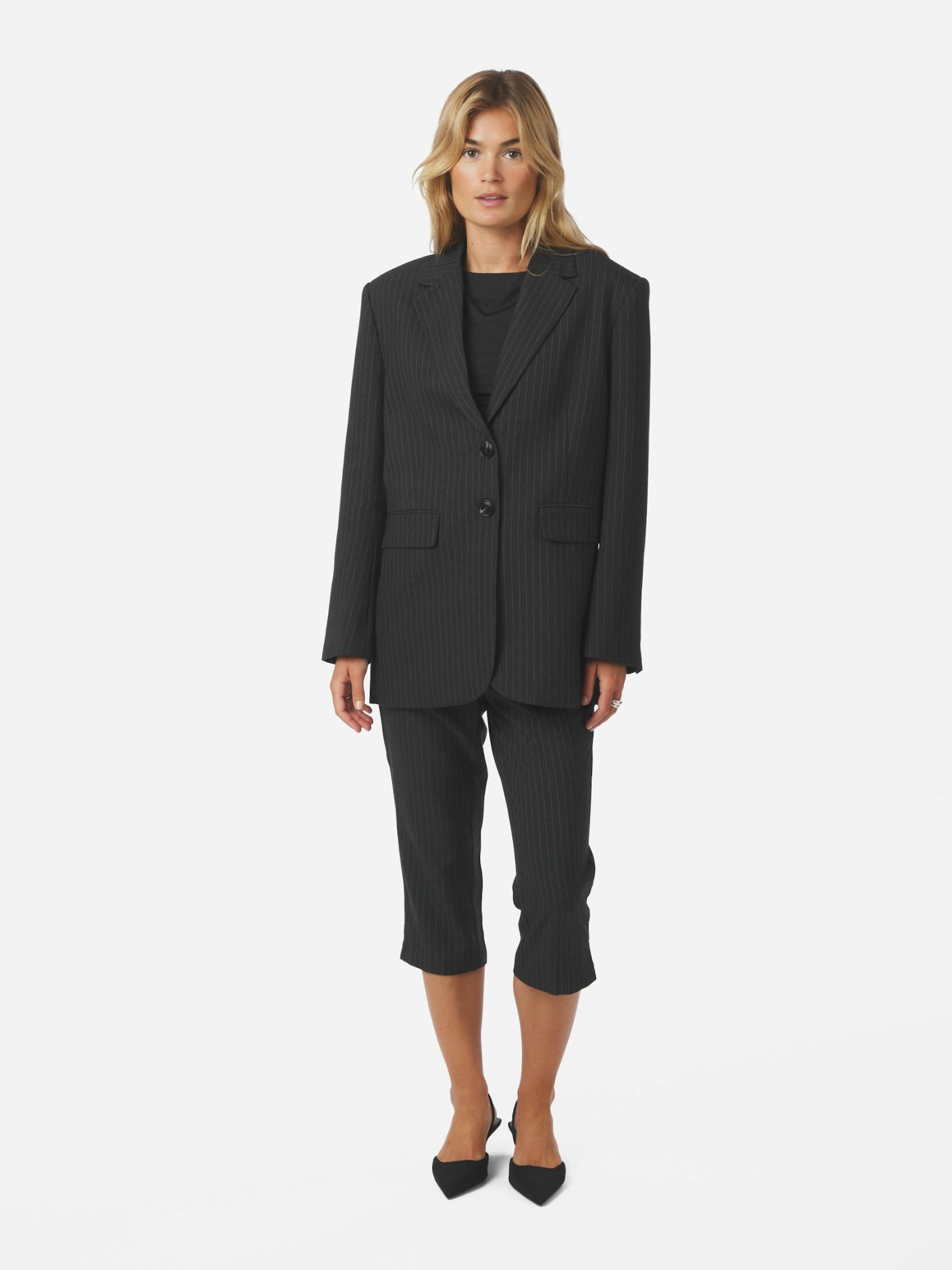 MARIELLE BUTTON BACK BLAZER