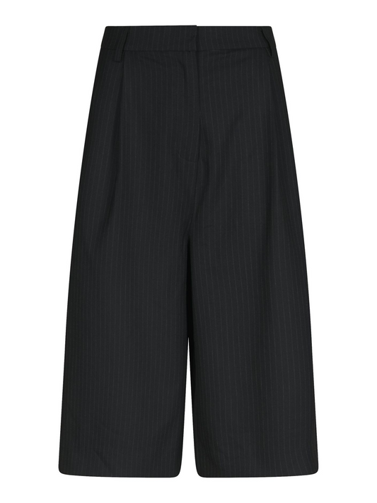 Neo_Noir-RIMA SLIM PINSTRIPE SHORTS