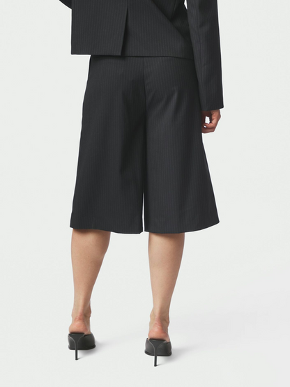Neo_Noir-RIMA SLIM PINSTRIPE SHORTS