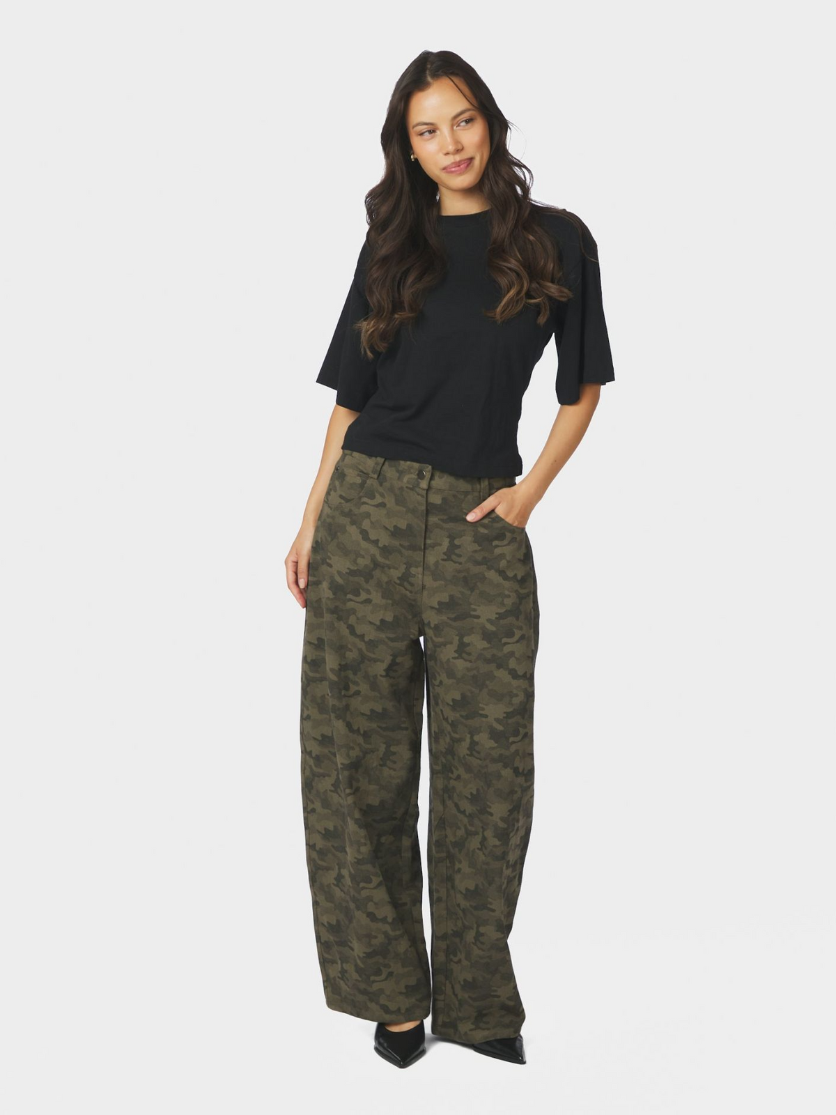 Neo_Noir-HAVEN CAMOU JEANS