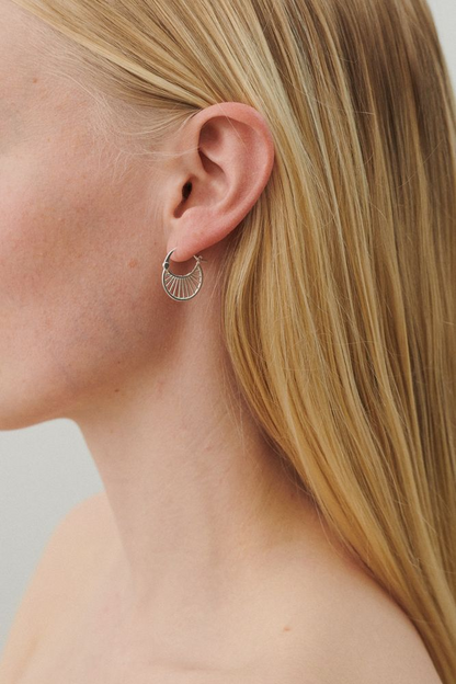 PERNILLE CORYDON-SMALL DAYLIGHT EARRING 16MM S